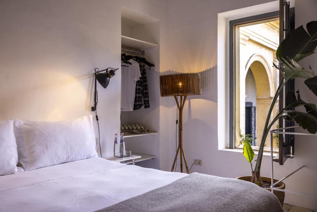 Palazzo Daniele, A Member Of Design Hotels Гальяно-дель-Капо Экстерьер фото